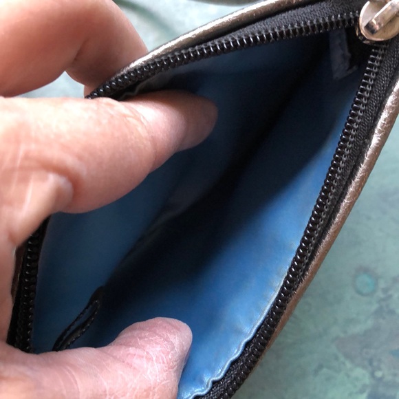 Coach Poppy Wristlet - Picture 4 of 4